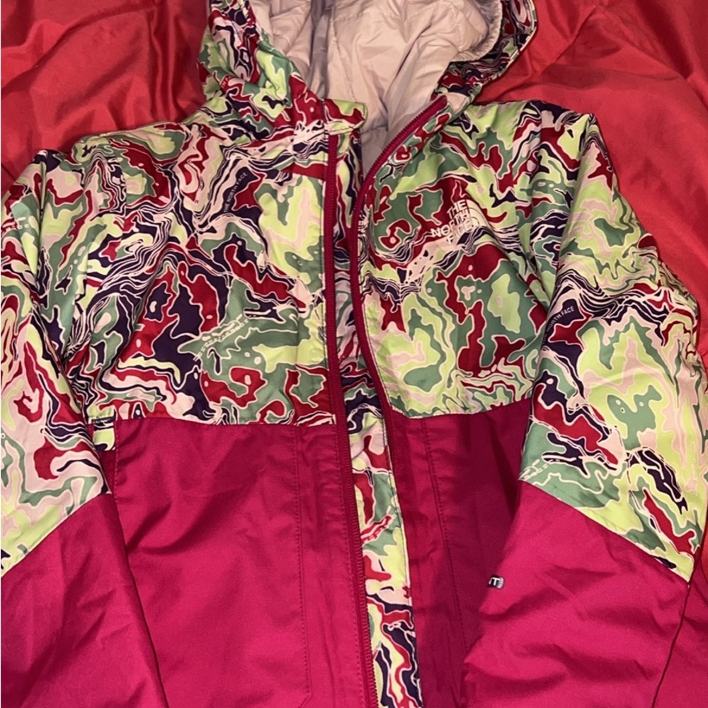 The North Face Girls' Bright Pink & Multicolor Marble Ski Jacket - Picture 3 of 16